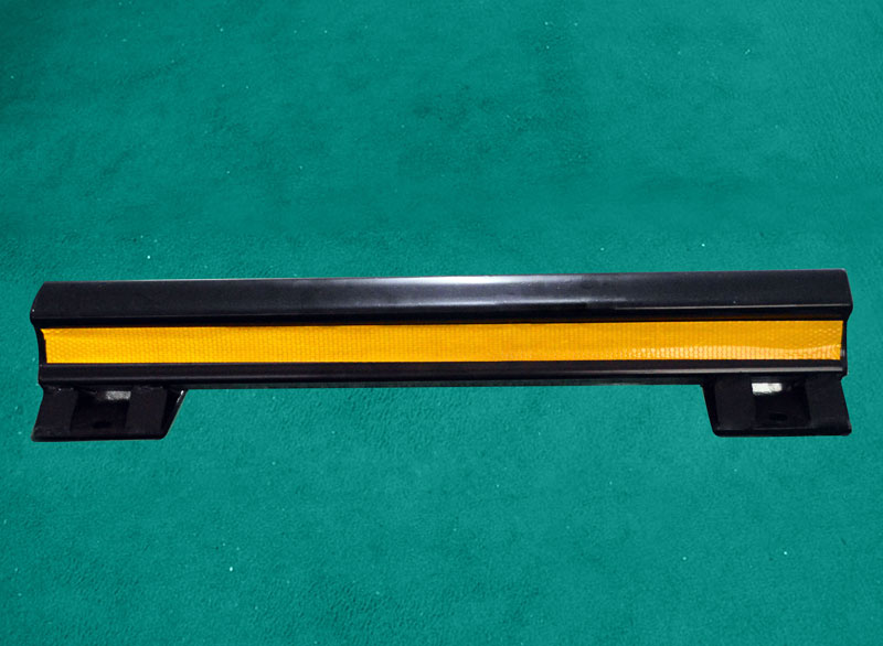 耐壓耐撞型鋼車輪定位器壓不壞