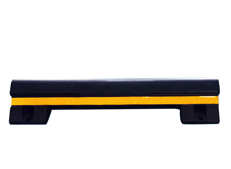 短款鋼制車輪定位器哪家好新恒安交通設(shè)備耐撞耐壓